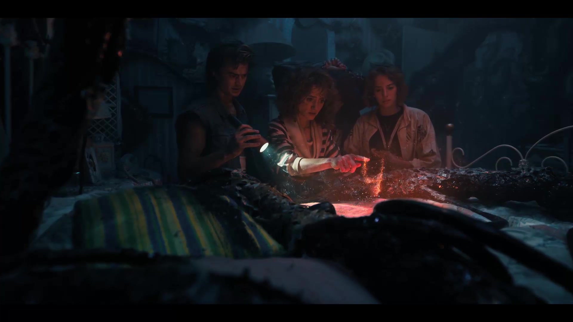Stranger Things — Shimmer — shot Houdini fx shimmer, particules, lookdev, Jellyfish Pictures 2024
